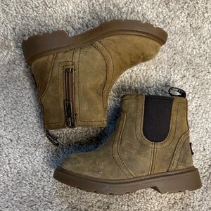 Kid UGG Tan Suede Ankle Boots